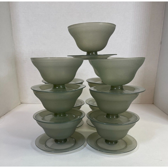Vtg Tupperware 754 Smoke Grey Pudding ParfaitJelloDessert Cups Lot of 13 No Lids - Picture 1 of 7